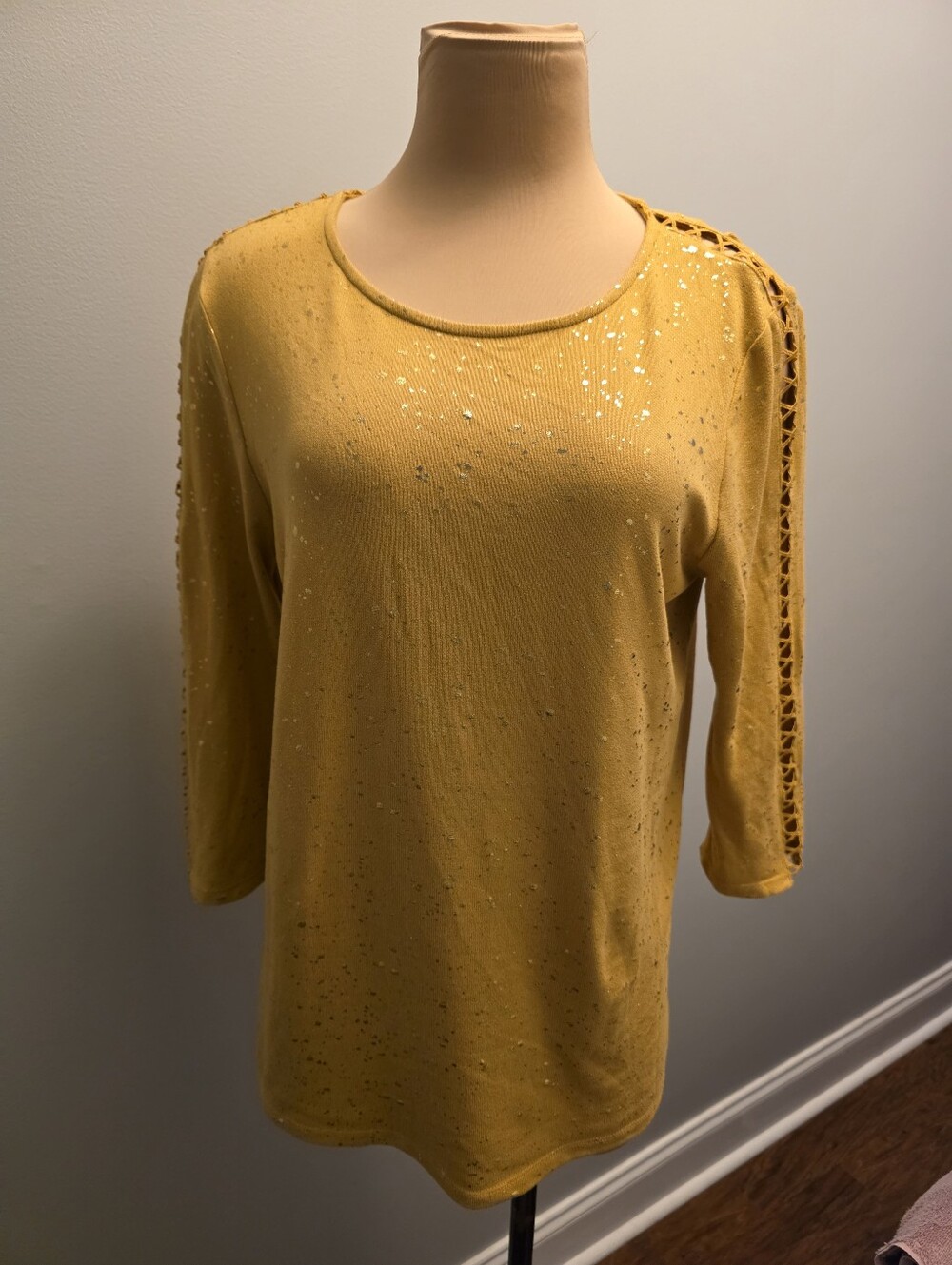 Como Vintage Mustard Yellow Top